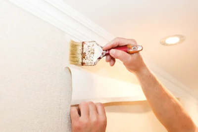 Pose de papier peint à Saint-Grégoire — revêtements muraux et toiles de verre